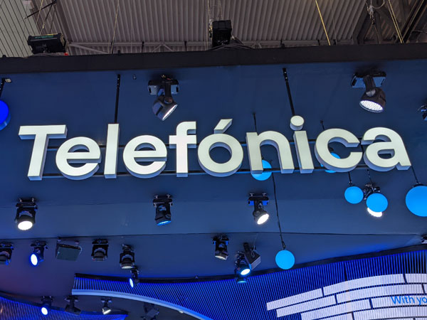 Telefonica looks to exit Argentina