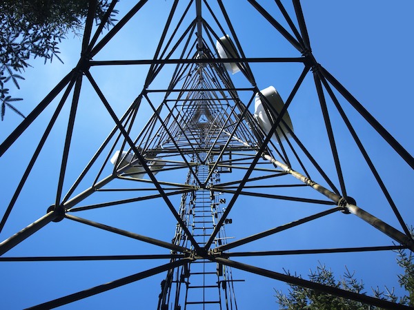 5G backhaul gets boost in separate trials by DNB and China Unicom